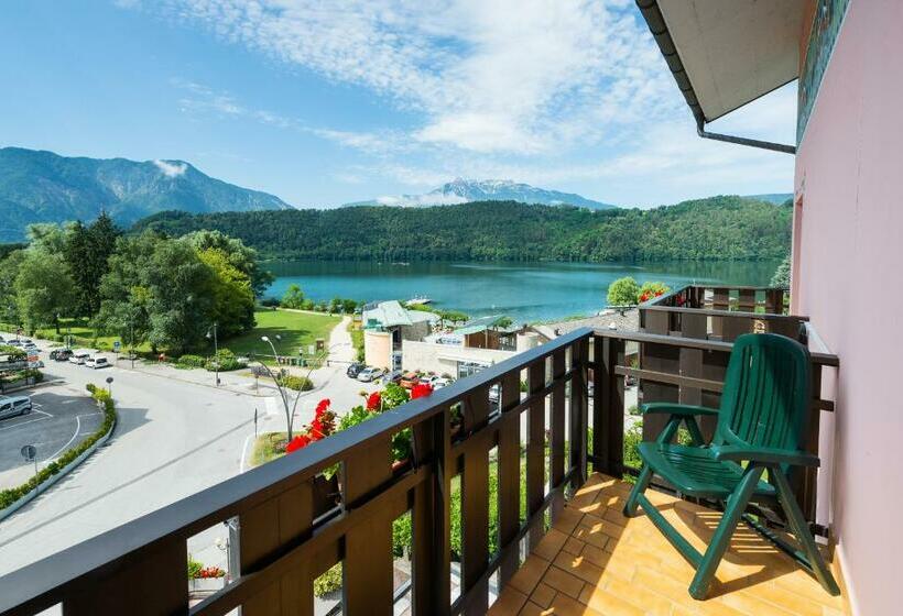 Pokój Standard Widok Jezioro, Ariston