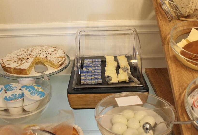 اتاق استاندارد یک نفره, Ariston