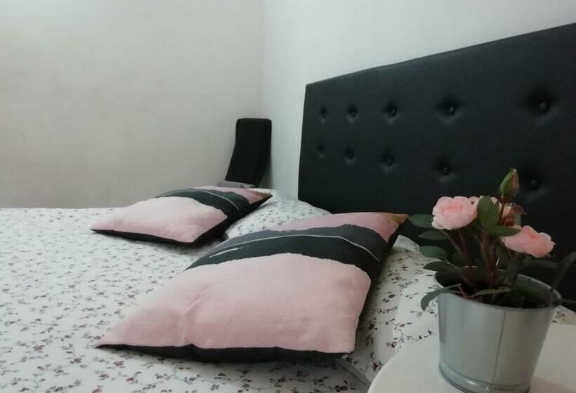 اتاق استاندارد با سرویس بهداشتی مشترک, B&b Garibaldi