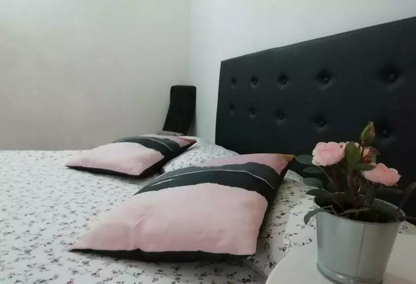 اتاق استاندارد با سرویس بهداشتی مشترک, B&b Garibaldi