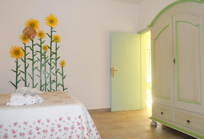 غرفة كلاسيكية ثلاثية, B&b Santa Venardia