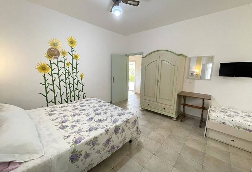 غرفة كلاسيكية ثلاثية, B&b Santa Venardia