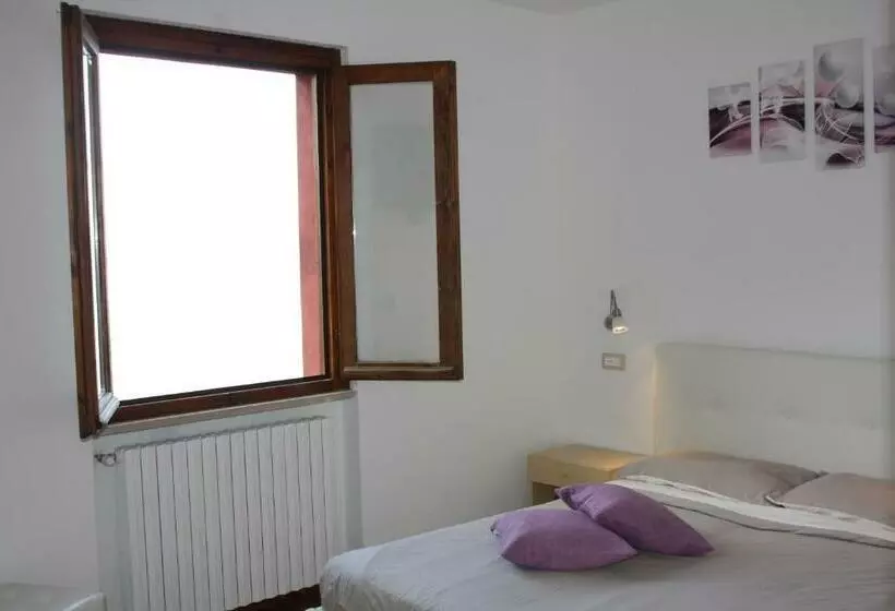 اتاق استاندارد با چشمانداز دریاچه, Ca Vecia