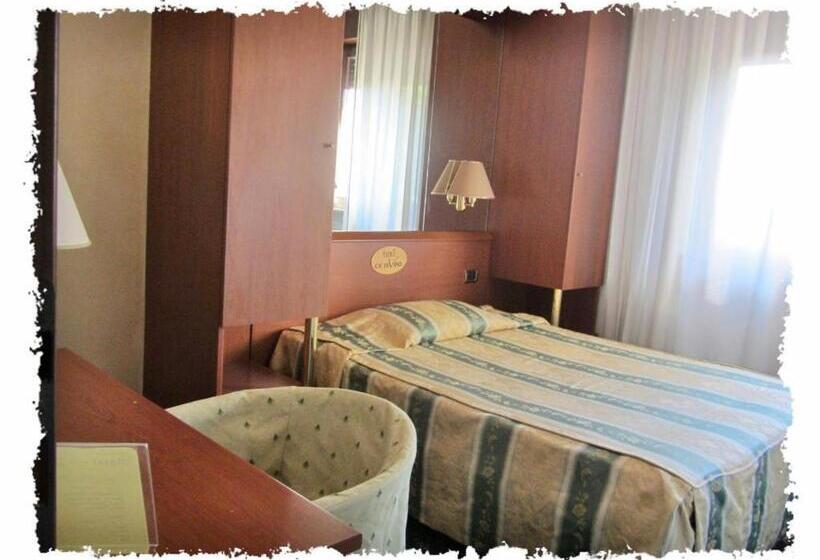 غرفة كومفورت فردية, Green Castellani