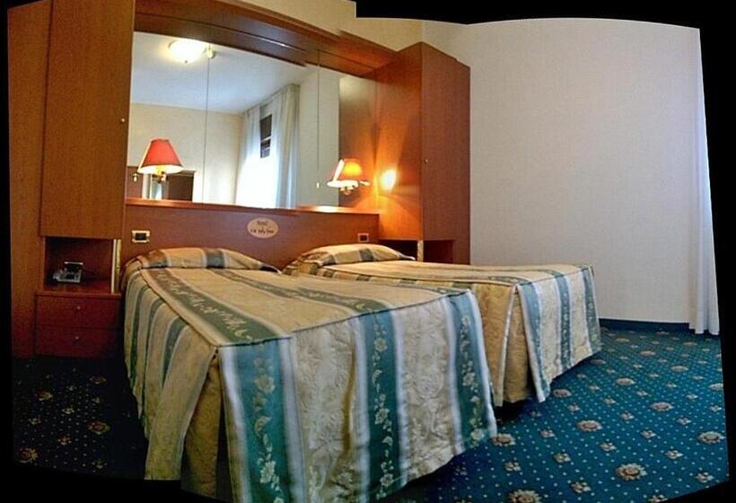 غرفة قياسية ثلاثية, Green Castellani