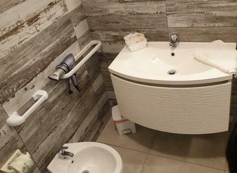 اتاق استاندارد چهار تخته, Chalet Del Mare