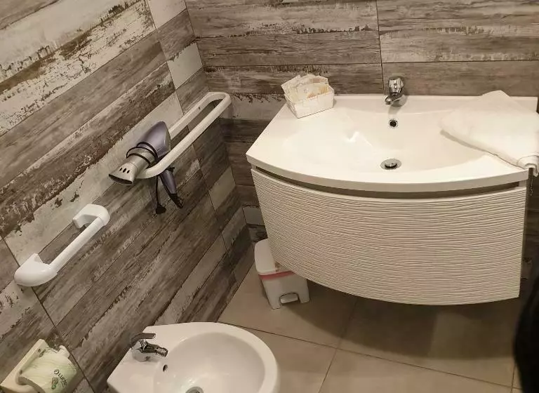 اتاق استاندارد چهار تخته, Chalet Del Mare