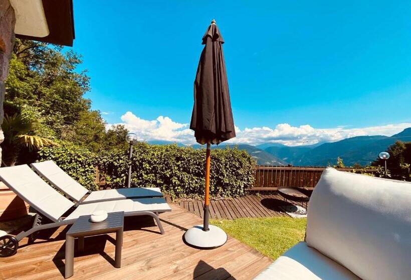 Люкс Вид на Сад, Chalet Grumer Suites&spa