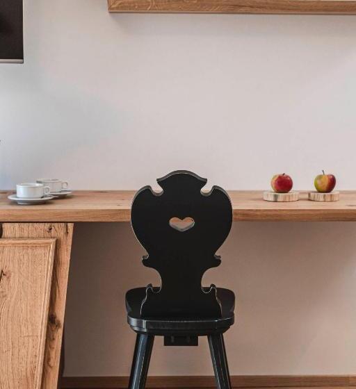 Люкс Вид на Сад, Chalet Grumer Suites&spa