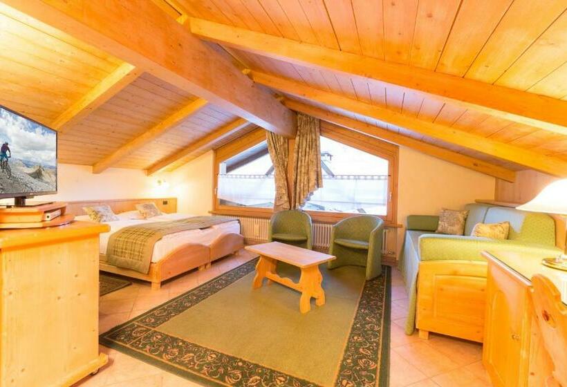 اتاق سوپریور, Crosal