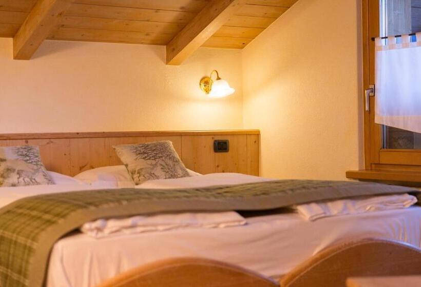 اتاق سوپریور, Crosal