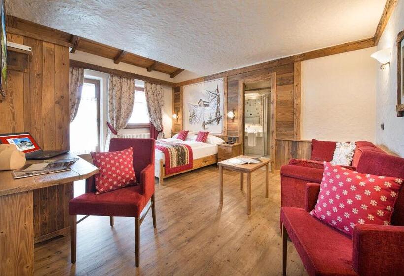 سوئیت جونیور با ماساژ آبی, Crosal