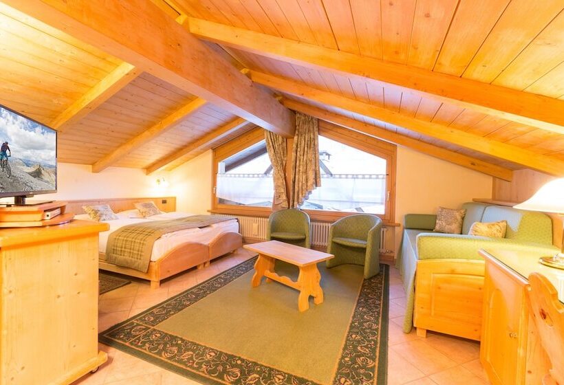 اتاق سوپریور, Crosal