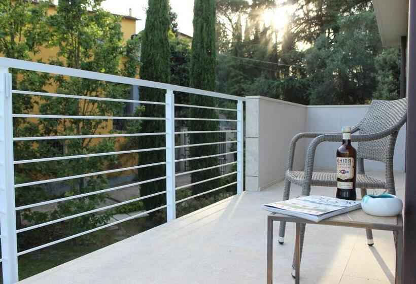 דירת חדר סופריור, Dame Di Toscana