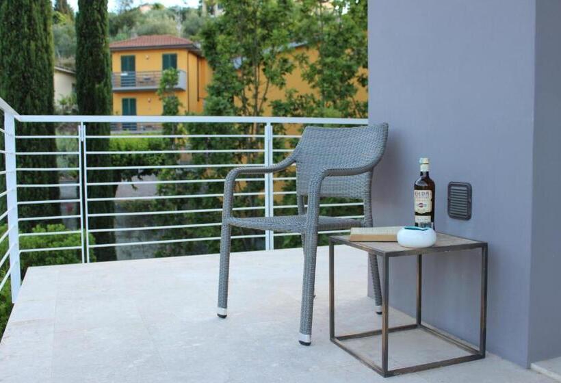 דירת חדר סופריור, Dame Di Toscana