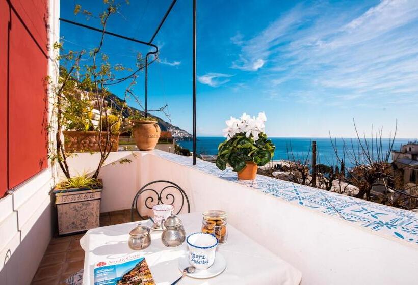 اتاق لوکس با چشمانداز دریا, Dimora Del Podestà