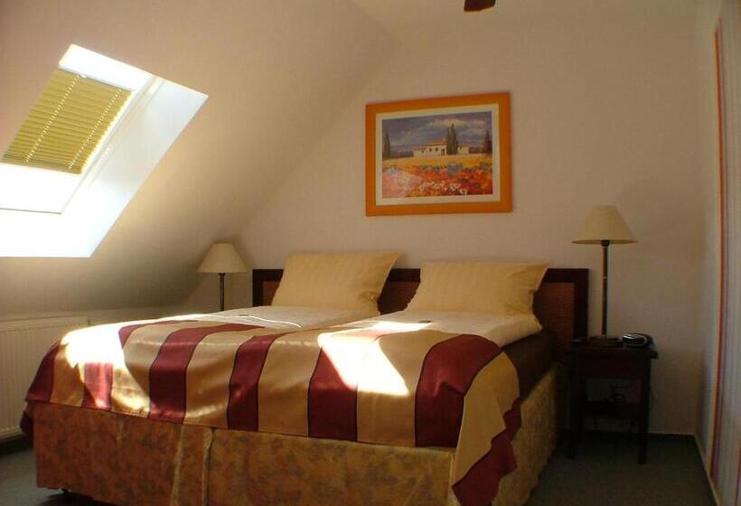 Трехместный Номер Комфорт, Garni Pension Zur Lutherstadt