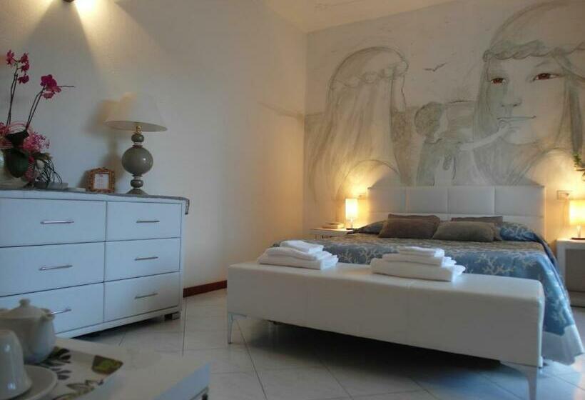 Standard Szoba Erkéllyel, Julia