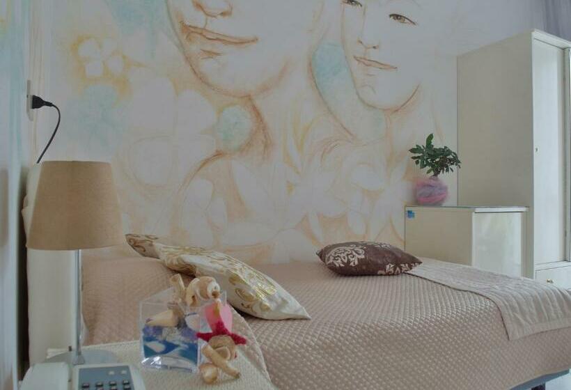 Standard Egyágyas Szoba Erkéllyel, Julia