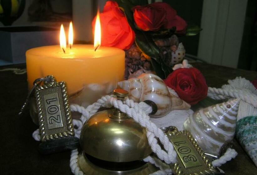 Standard Egyágyas Szoba Erkéllyel, Julia