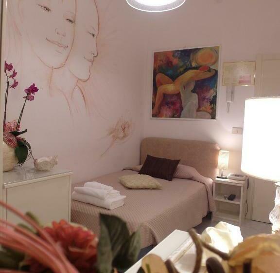 Standard Egyágyas Szoba Erkéllyel, Julia