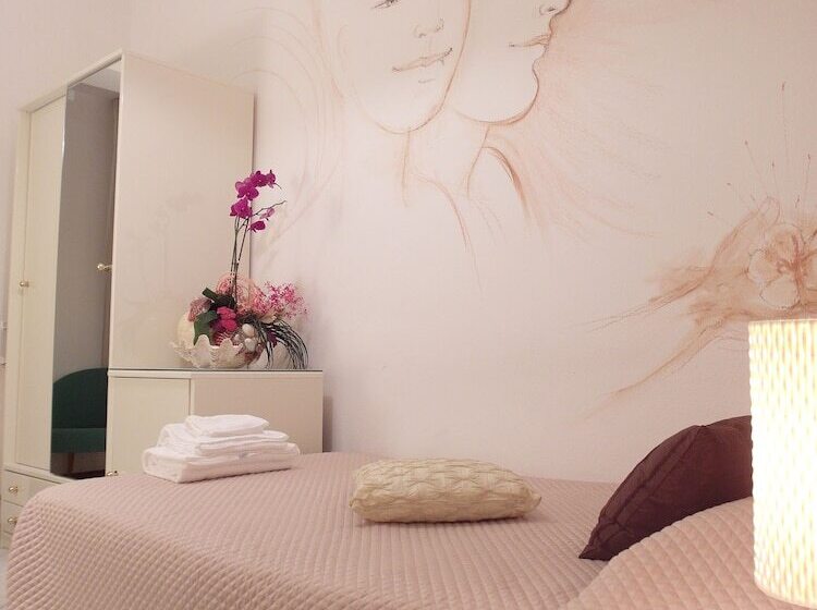 Standard Egyágyas Szoba, Julia