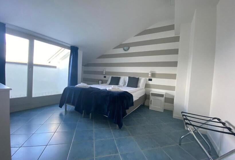 패밀리 룸, La Fontana