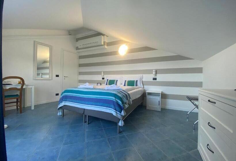 패밀리 룸, La Fontana