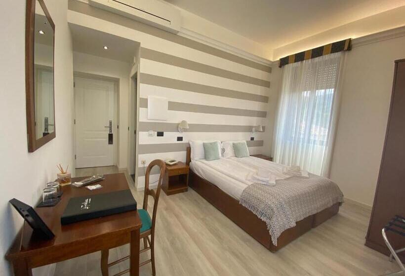 스탠다드 룸 호수 전망, La Fontana