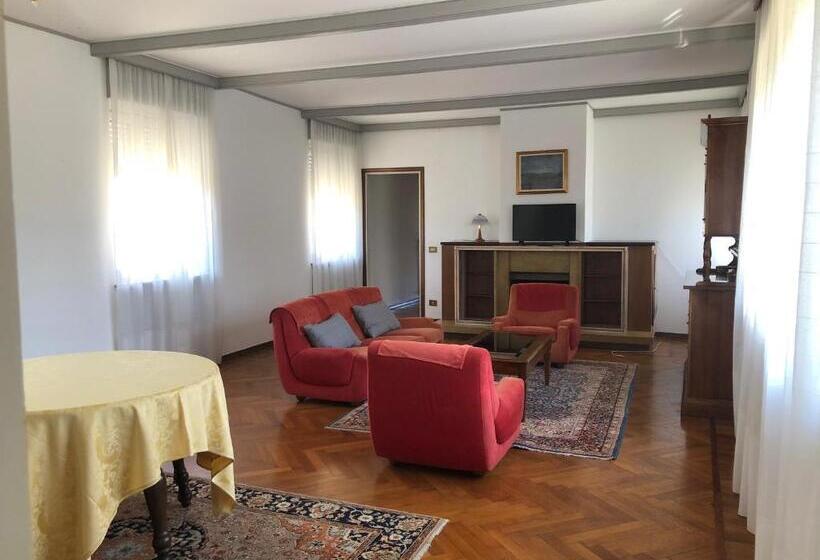 침실 1개 테라스 아파트, La Fontana