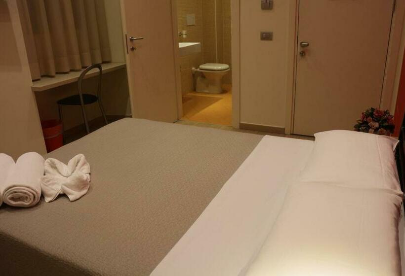 基本间, La Madonnina