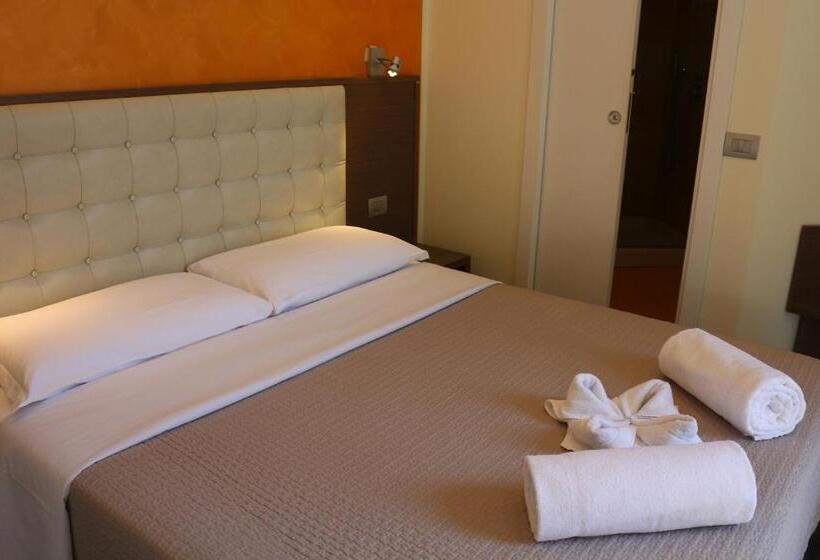 标准间, La Madonnina