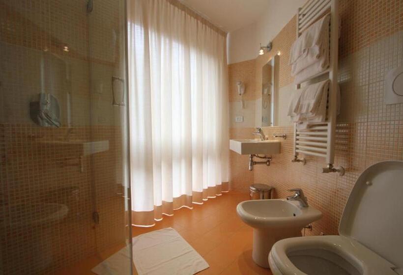 标准间, La Madonnina