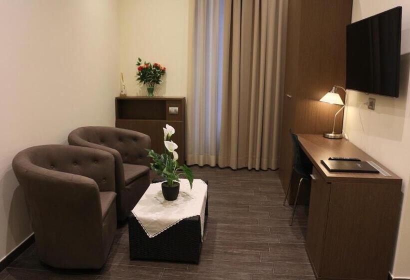 套房, La Madonnina