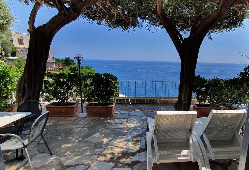 标准三人间, La Maliosa D  Arienzo