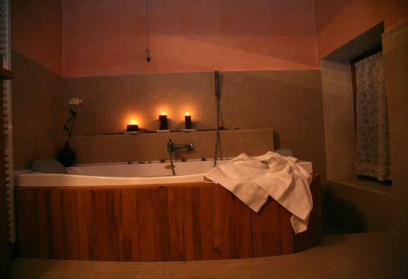 جناح جونيور مزوَّد بجاكوزي, La Quiete Bed & Breakfast