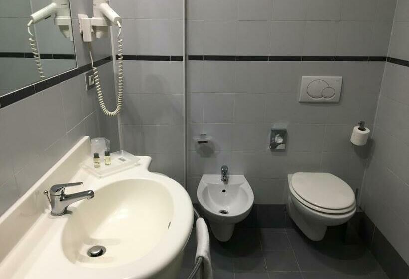 חדר סטנדרט, L'angolo