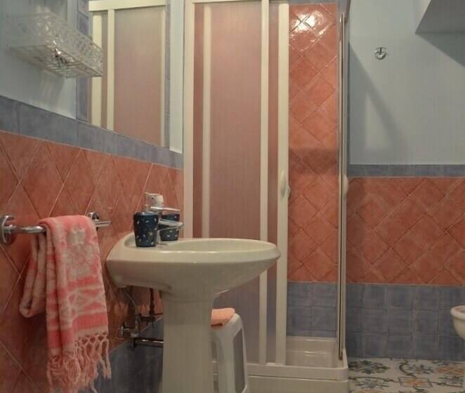 Triple Room Sea View, Le Ginestre Di Capri Bb & Holiday House