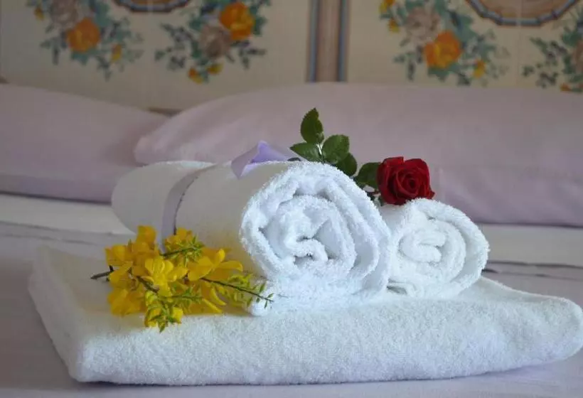اتاق استاندارد با تراس و چشم‌انداز دریا, Le Ginestre Di Capri Bb & Holiday House