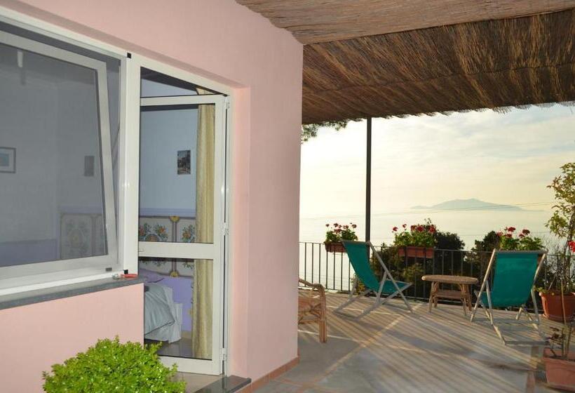 Triple Room Sea View, Le Ginestre Di Capri Bb & Holiday House