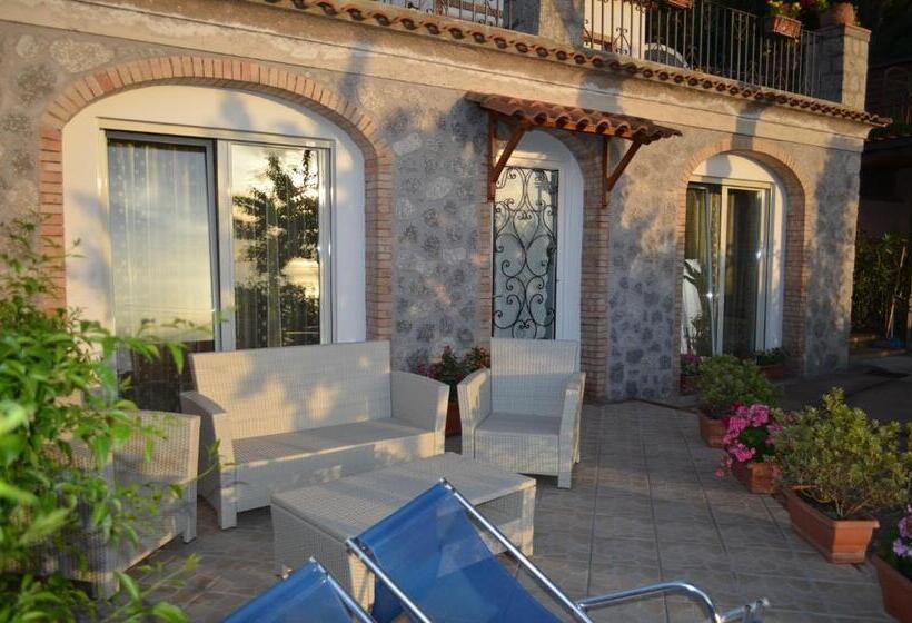 غرفة قياسية رباعية مطلة على البحر, Le Ginestre Di Capri Bb & Holiday House