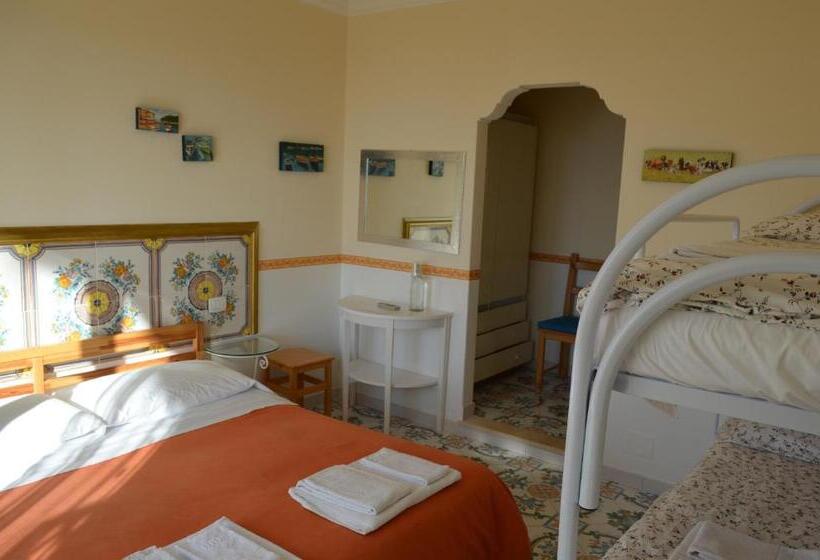 חדר סטנדרט לארבעה נוף לים, Le Ginestre Di Capri Bb & Holiday House