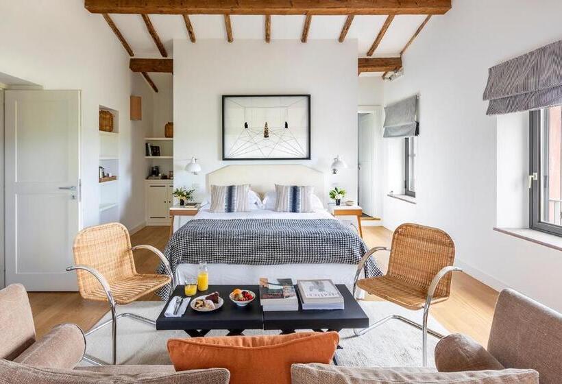 جناح جونيور, Locanda Rossa