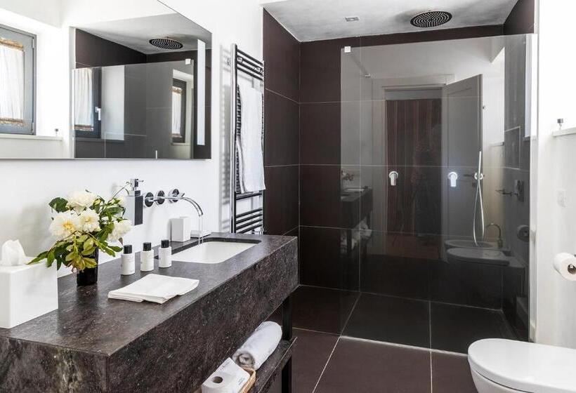 סוויטה אקזקיוטיב, Locanda Rossa