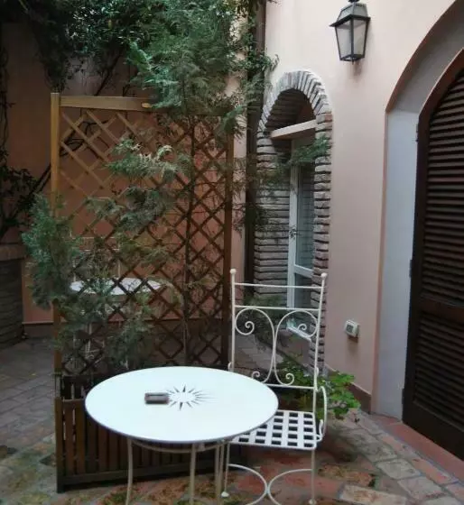 اتاق استاندارد یک نفره, Mondo Antico B&b
