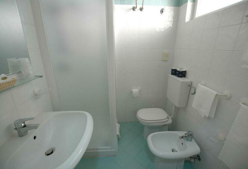 标准单人间, Monna Lisa