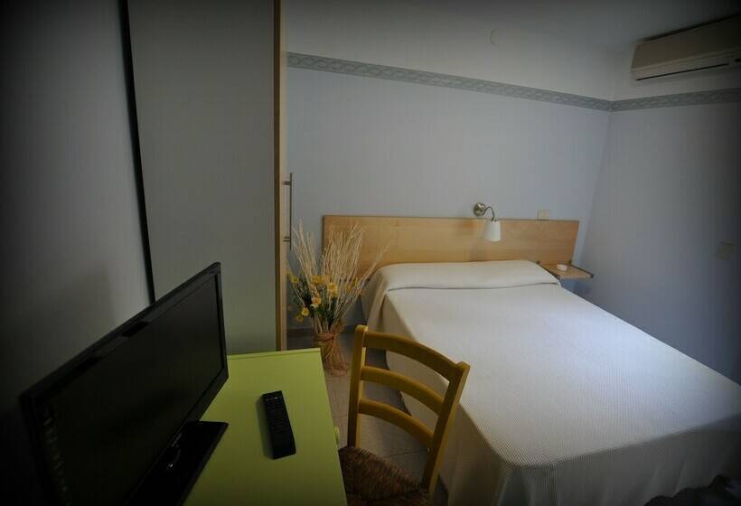 标准单人间, Monna Lisa