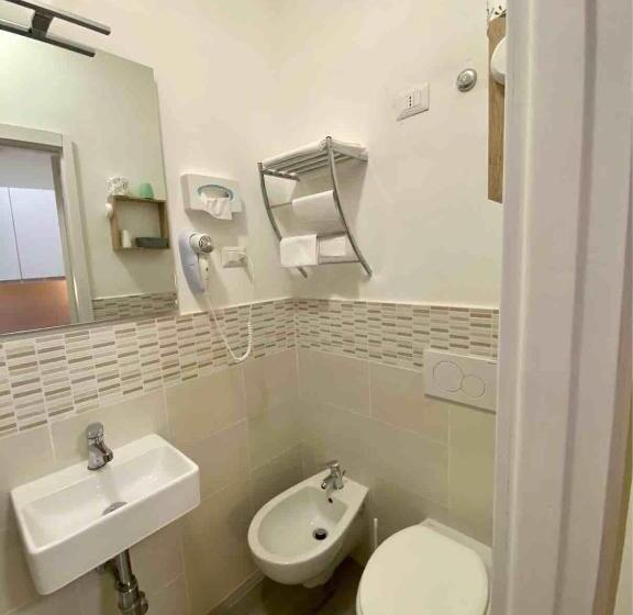 经济房, Monna Lisa