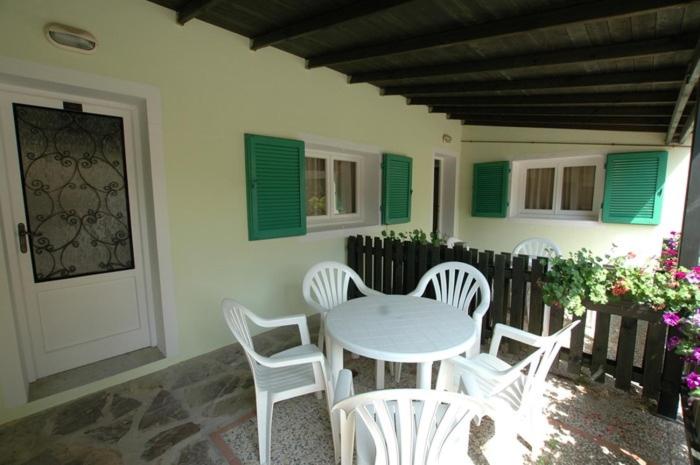 家庭间, Monna Lisa