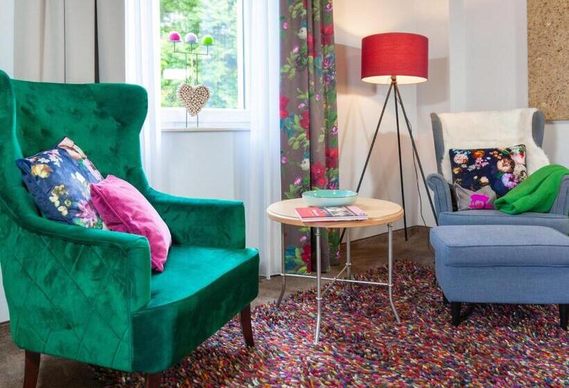 家庭工作室, Pension Vitalis